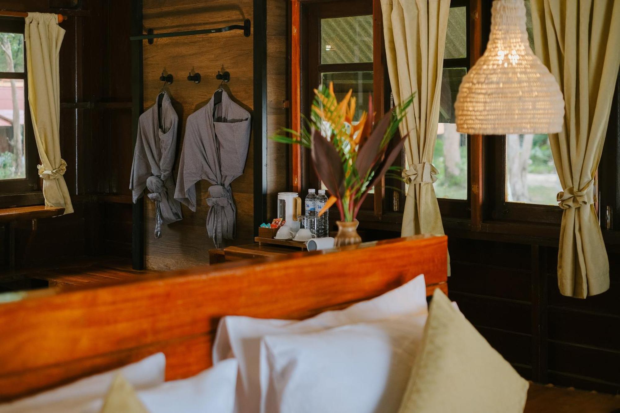 Joy Bungalow Resort And Restaurant Кох-Юм Экстерьер фото