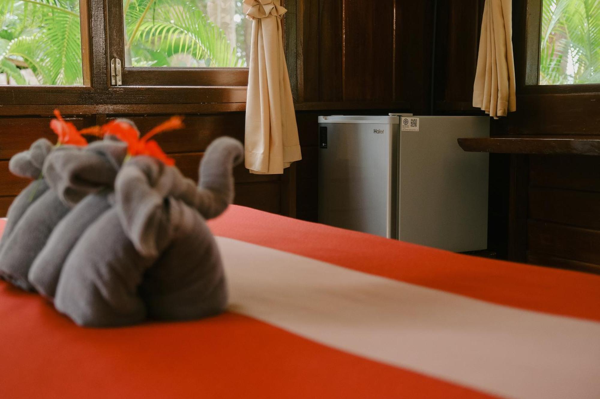 Joy Bungalow Resort And Restaurant Кох-Юм Экстерьер фото
